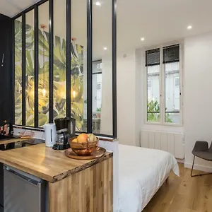 Studio D'architecte Au Pied De Tour Eiffel Appartement Paris