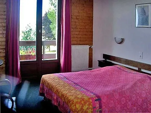 *** Hotel Hôtel La Gazelle Besse-et-Saint-Anastaise France